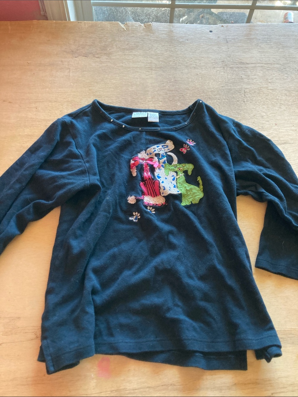 Women’s Navy quarter-Sleeve Embroidered Animal Top